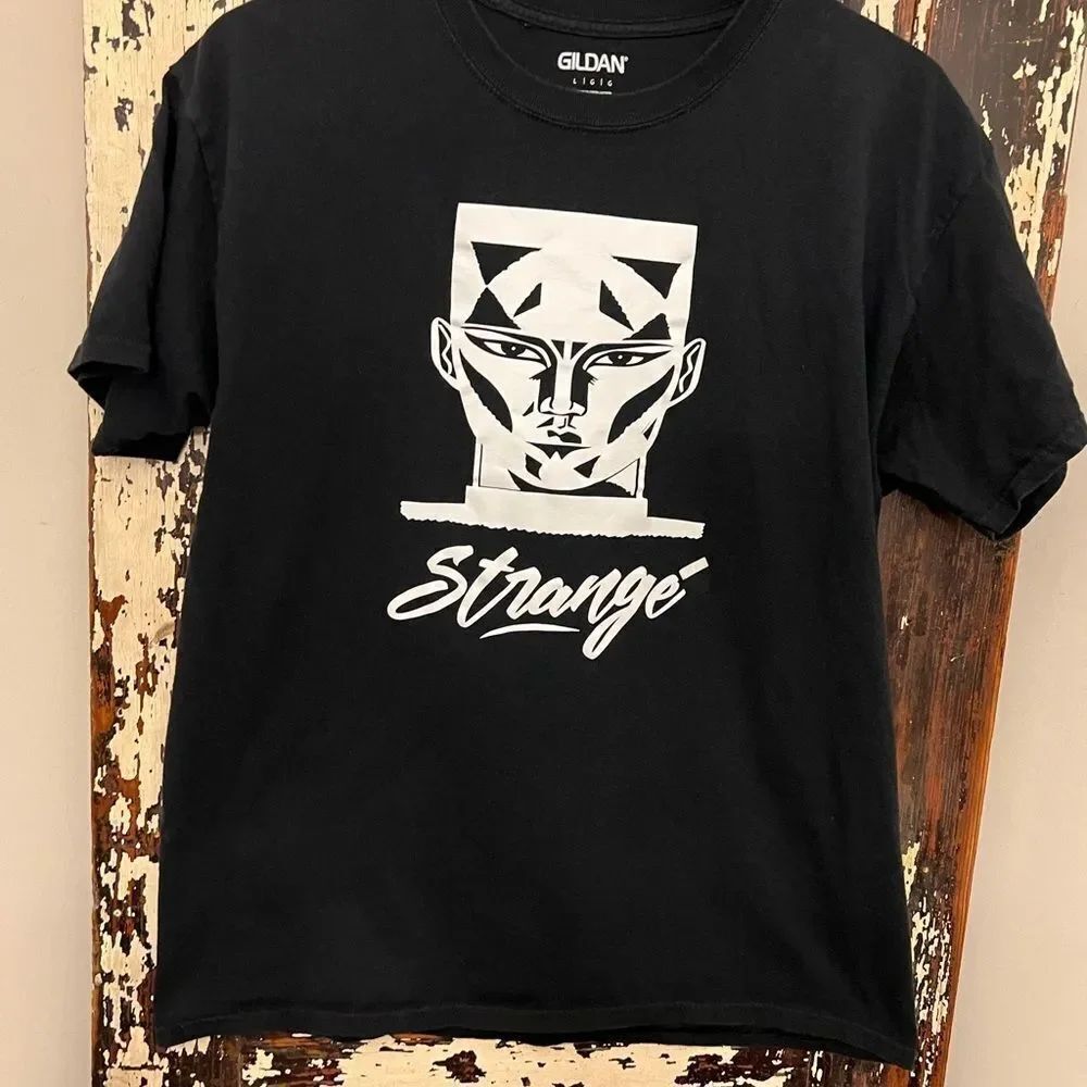 Grace Jones Boomerang Strange cologne. Unisex T-Shirt L